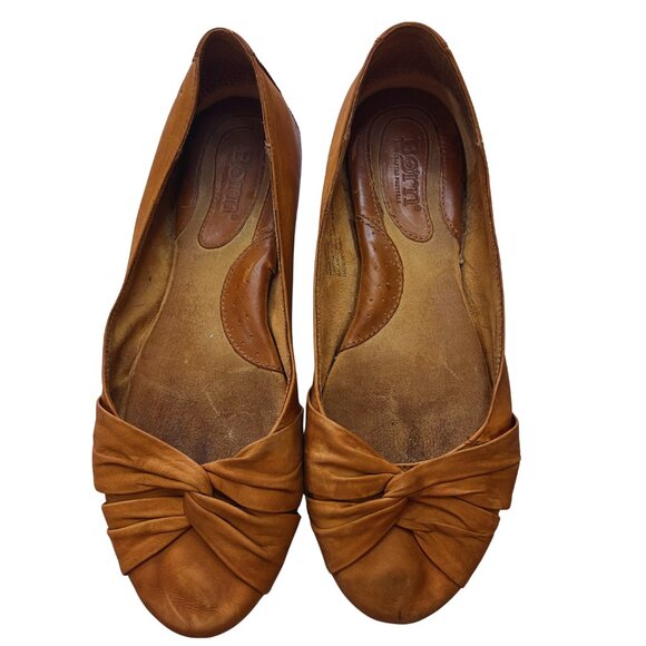 Born Worn Women's Tan Leather Flats Rounded Toe Comfort Slip on Shoes Size 8 M - Picture 1 of 9